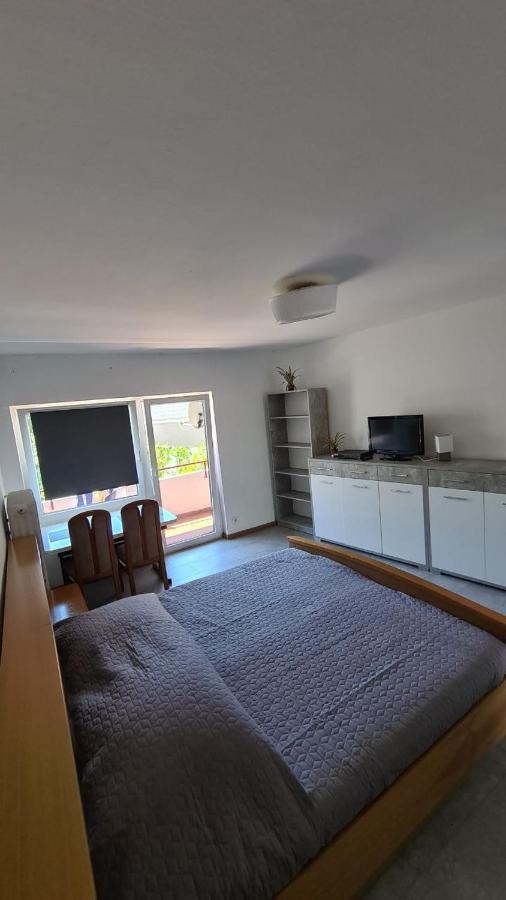 Ferienwohnung Mit Balkon In Krumpendorf Esterno foto